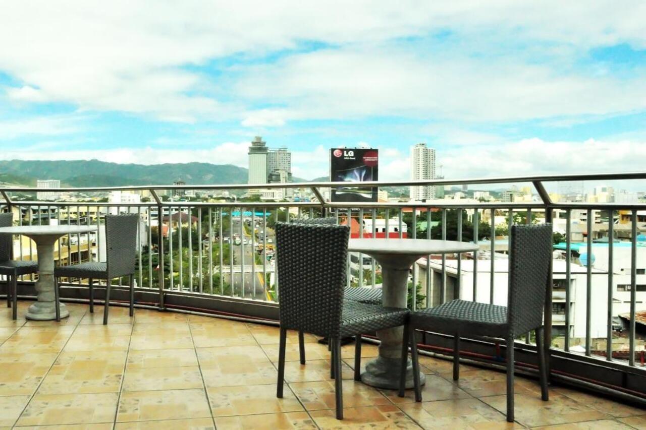 GV Tower Hotel Cebu Stadt Exterior foto