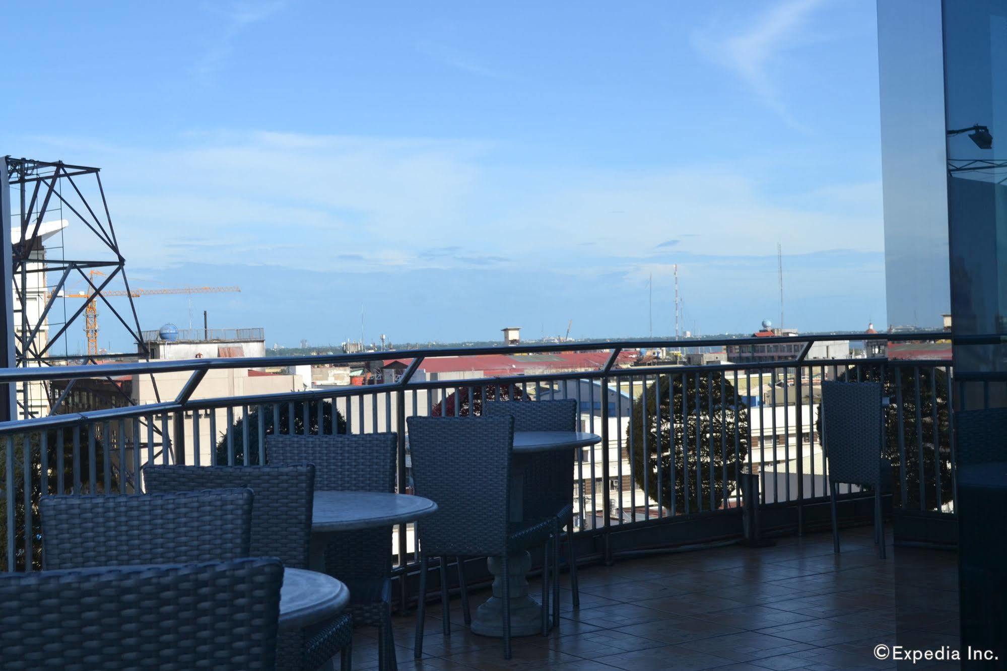 GV Tower Hotel Cebu Stadt Exterior foto