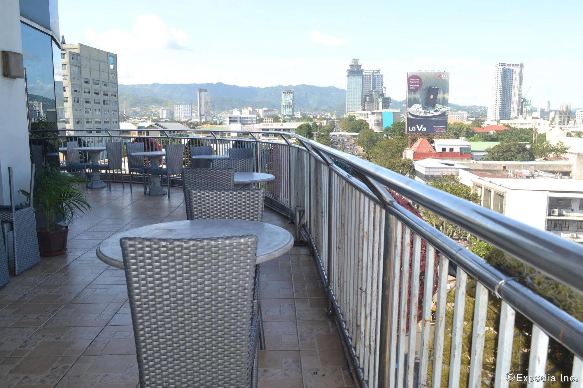 GV Tower Hotel Cebu Stadt Exterior foto